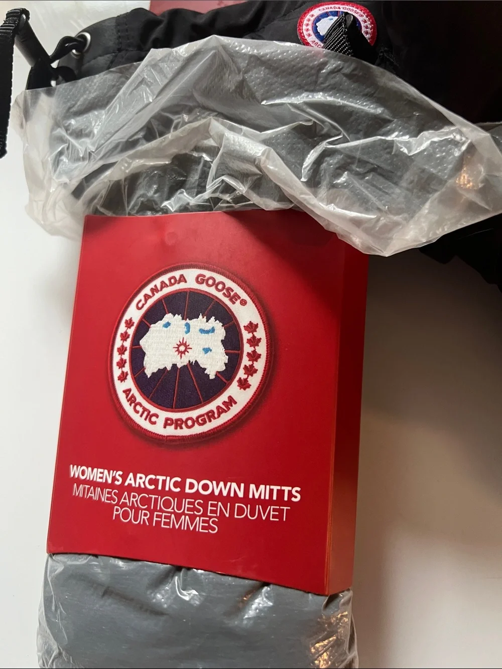 Canada Goose Black Women's Arctic Down Mittens